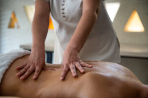 Mandarin Oriental_Pool Garden Promo_HR-141